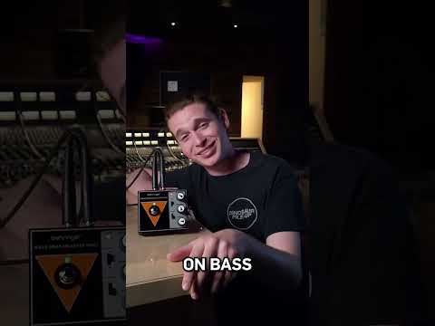 Behringer Bass Brassmaster Fuzz по цене 8 500 ₽
