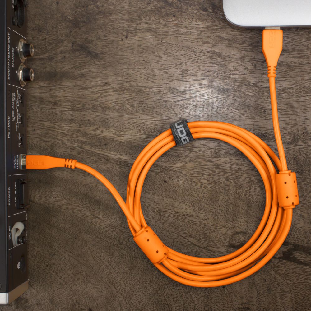 UDG Ultimate Audio Cable USB 2.0 A-B Orange Straight 1 m по цене 1 084.80 ₽