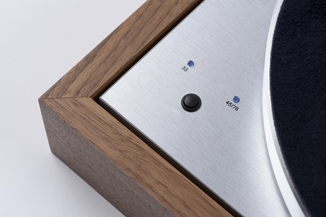 Pro-Ject The Classic Evo Walnut по цене 160 950 ₽