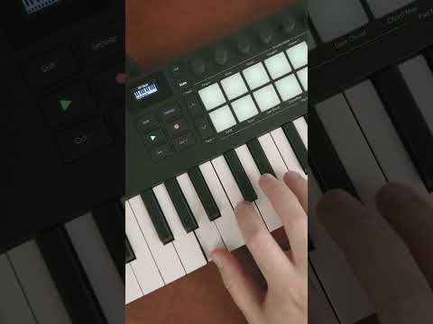 Playing around with Launchkey and Novation Play