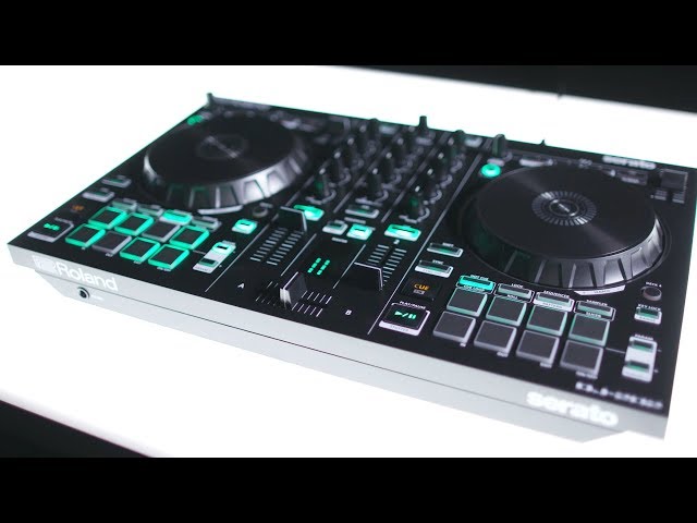 Roland DJ-202 DJ Controller for Serato DJ Intro