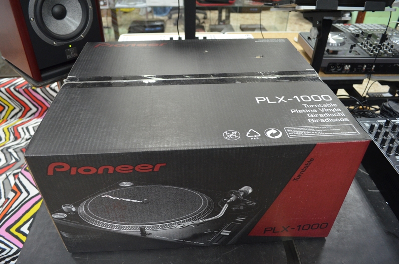 Pioneer PLX-1000 Вид в коробке