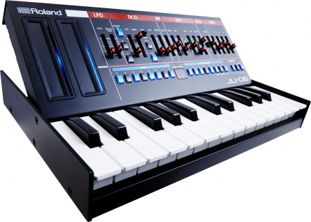 Roland JU-06 по цене 27 990 руб.