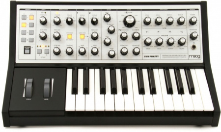 Moog Sub Phatty по цене 59 230 руб.