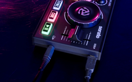 Numark DJ2GO2 по цене 8 000 ₽