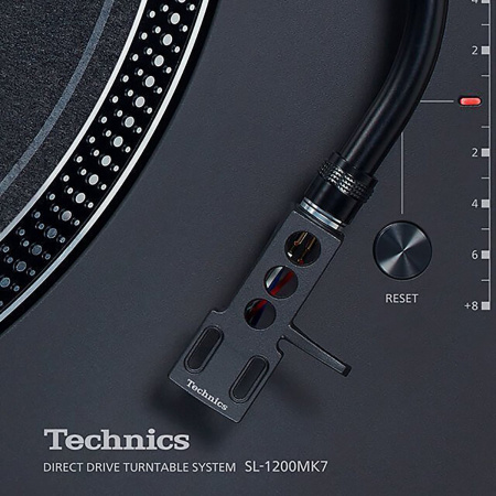 Technics SL-1210 MK7 по цене 107 627 ₽