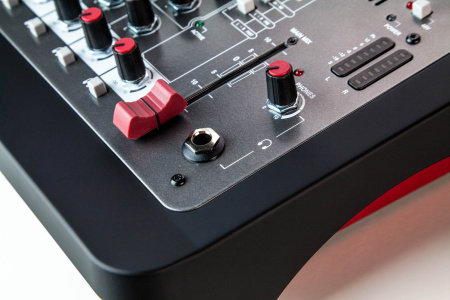 Allen & Heath ZEDi-8 по цене 32 300 ₽