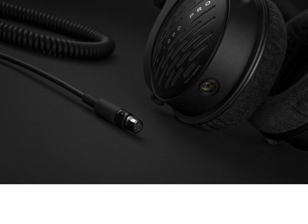 Beyerdynamic DT 1990 Pro по цене 86 150 ₽