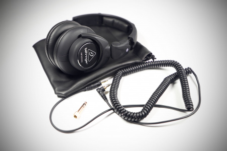Behringer HPX6000 по цене 5 000 ₽