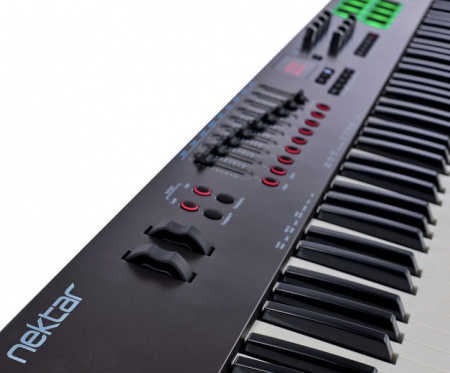 Nektar Impact LX 88+ по цене 34 000 ₽