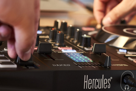 Hercules DJControl Inpulse 300 по цене 22 290 ₽