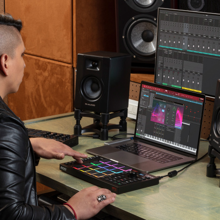 Akai Pro MPC Studio 2 по цене 29 500 ₽