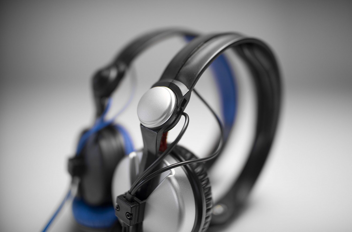 ОБЗОР: Sennheiser HD 25 Aluminium - новый вид легендарных наушников.