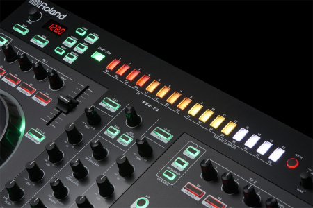 Roland DJ-505 по цене 108 900 ₽