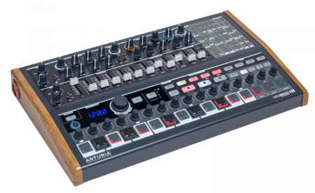 Arturia MiniBrute 2S по цене 78 930 ₽