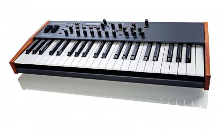 Dave Smith Mopho SE Keyboard по цене 67 564 руб.