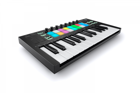 Novation LaunchKey Mini MK3 по цене 14 145 ₽