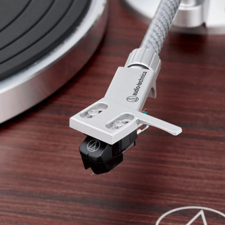 Audio-Technica AT-LPW50BTRW по цене 69 400 ₽