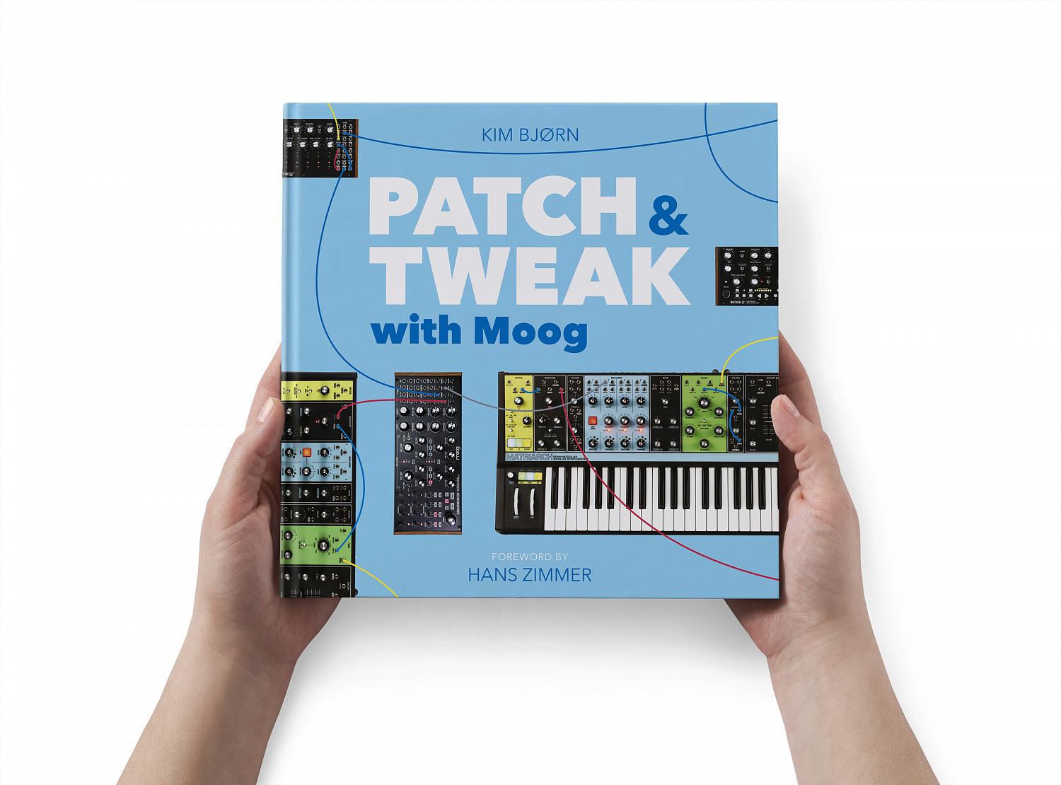 BJOOKS | Создатели книги PATCH & TWEAK объединились с Moog Music для того, чтобы создать 200-страничную книгу про полумодульные аналоговые синтезаторы