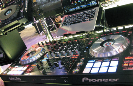 Pioneer DDJ-SZ по цене 139 990 руб.