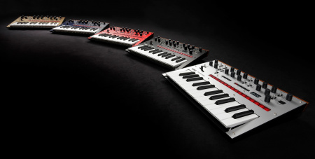 Korg Monologue-BK по цене 49 000 ₽