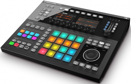 Native Instruments Maschine Studio Black по цене 35 136 руб.