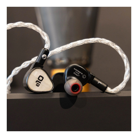 Fir Audio E10 Universal по цене 209 990.00 ₽