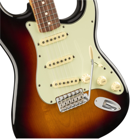 Fender Vintera '60S Stratocaster 3-Color Sunburst по цене 145 000 ₽