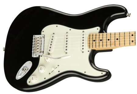 Fender Player Stratocaster MN Black по цене 130 000 ₽