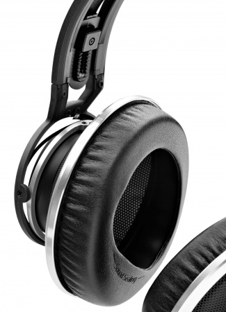 AKG K812 по цене 136 850 ₽