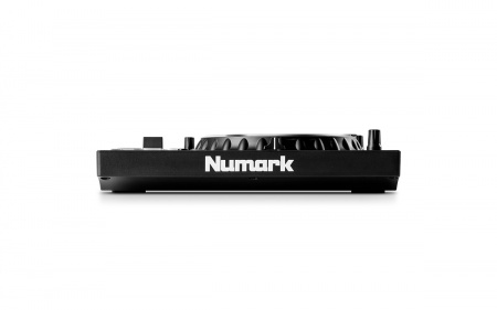 Numark Mixtrack Platinum FX по цене 23 400 ₽