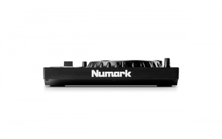 Numark Mixtrack Platinum FX по цене 45 000 ₽