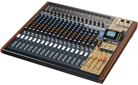 Tascam Model 24 по цене 187 150 ₽