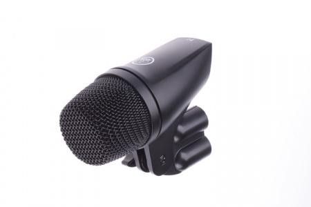 AKG P2 по цене 15 500 ₽