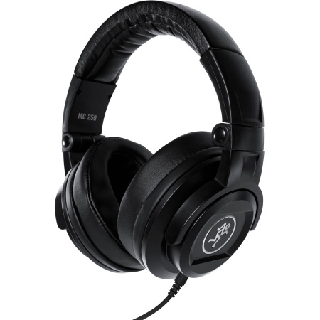 Mackie MC-250 по цене 12 100 ₽