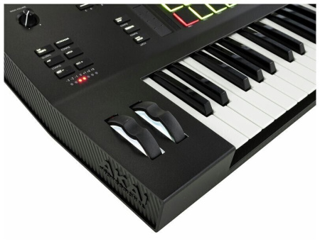 AKAI MPC Key 61 по цене 241 080 ₽