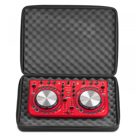 UDG Creator Controller Hardcase Medium MK2 по цене 4 050 ₽