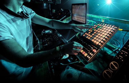 Novation Launch Control по цене 6 200 руб.