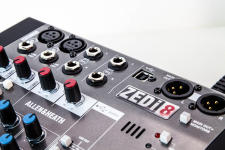 Allen & Heath ZEDi-8 по цене 32 300 ₽
