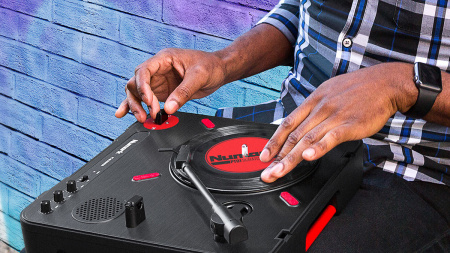 Numark PT01 Scratch по цене 24 300 ₽