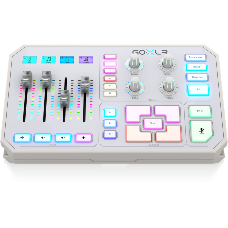 TC Helicon Go XLR-WH по цене 49 650 ₽