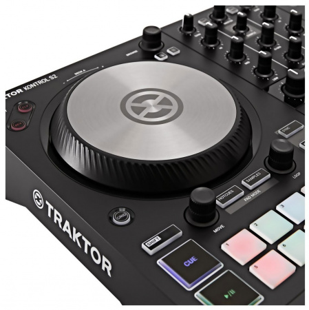 Native Instruments Traktor Kontrol S2 MK3 по цене 49 000 ₽