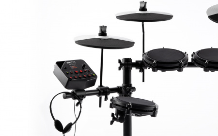 Alesis Debut Kit по цене 52 500 ₽