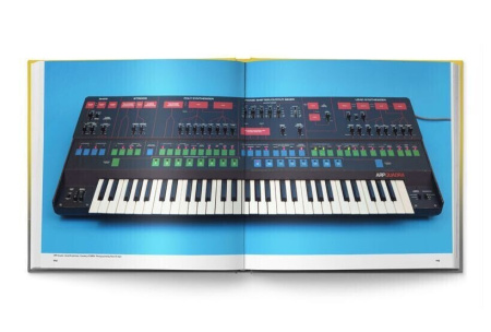 BJOOKS SYNTH GEMS 1 - Exploring Vintage Synthesizers по цене 11 550 ₽