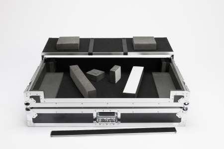 Magma DJ-Controller Workstation DDJ-SZ2/RZ black/silver по цене 51 300 ₽