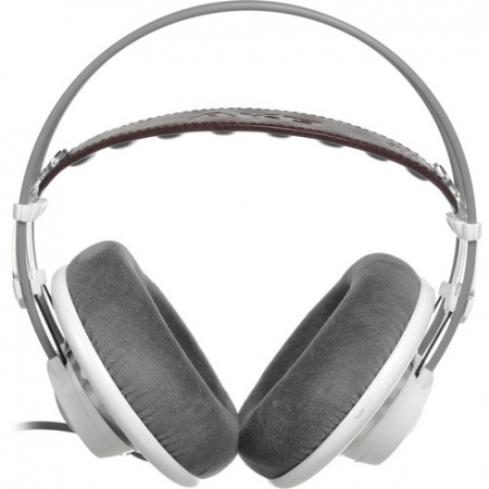 AKG K701 по цене 20 000 ₽