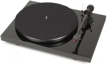 Pro-Ject DEBUT CARBON PHONO USB (DC) (OM10), PIANO BLACK по цене 28 000 руб.