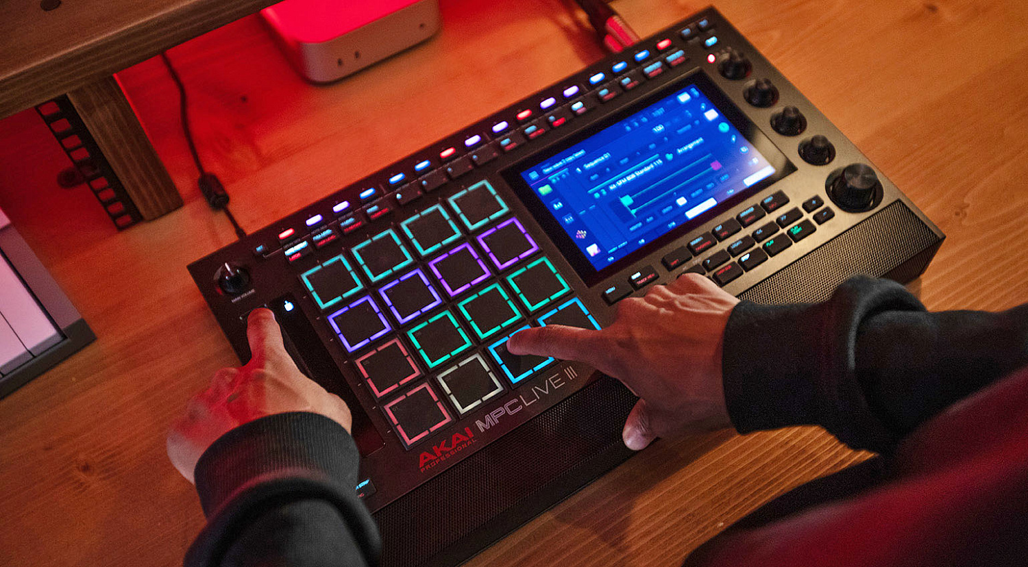 AKAI MPC LIve III — качественно новая рабочая станция от культового бренда