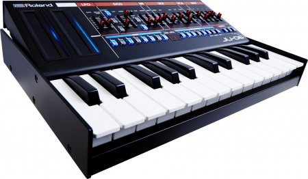 Roland JU-06 по цене 27 990 руб.