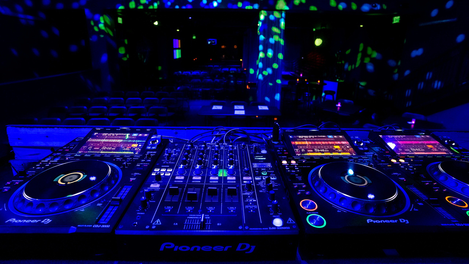 Почему Pioneer DJ и AlphaTheta являются отраслевым стандартом (нравится вам это или нет)